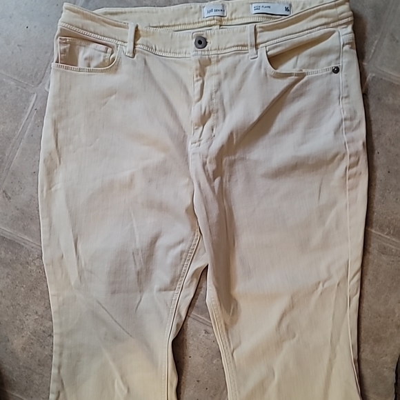 J Jill Kick Flare Light Yellow Cropped kick Flare Pant 16 Woman Nwot - Picture 3 of 5
